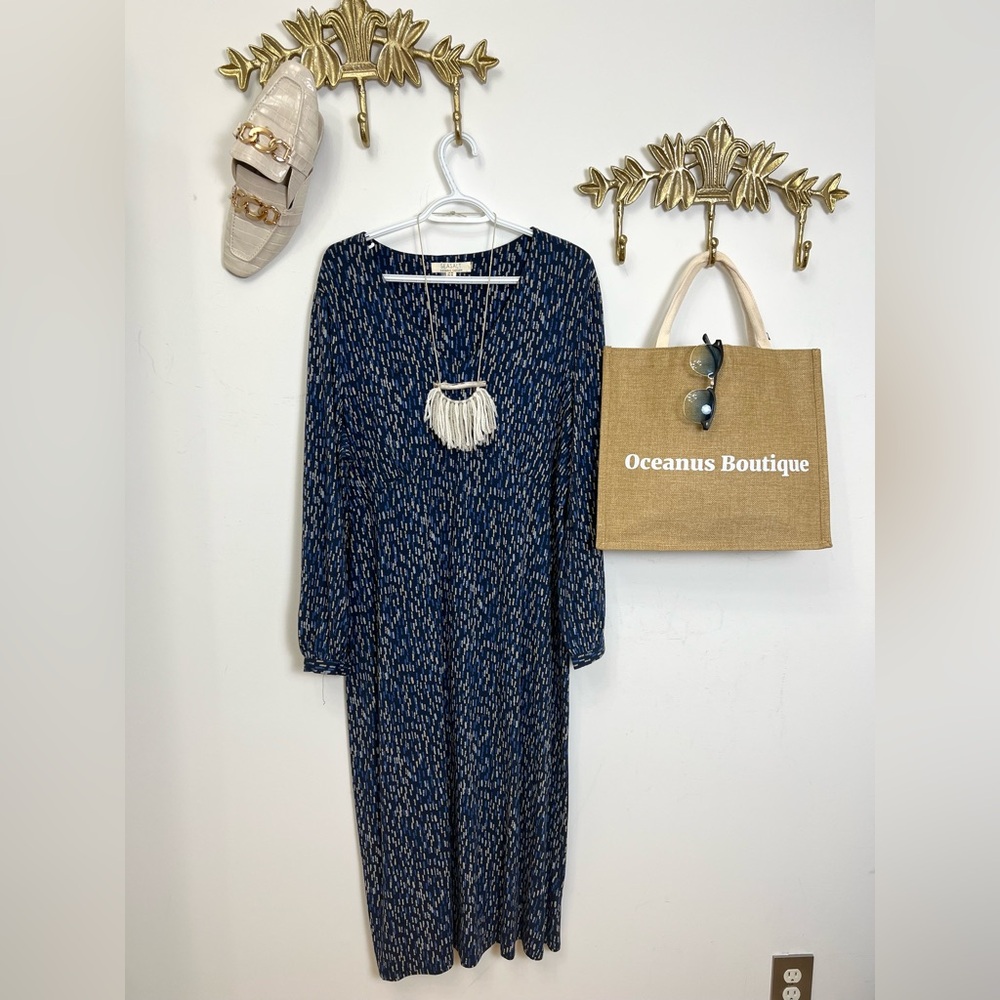 Navy Patterned Long Sleeve Midi Dress